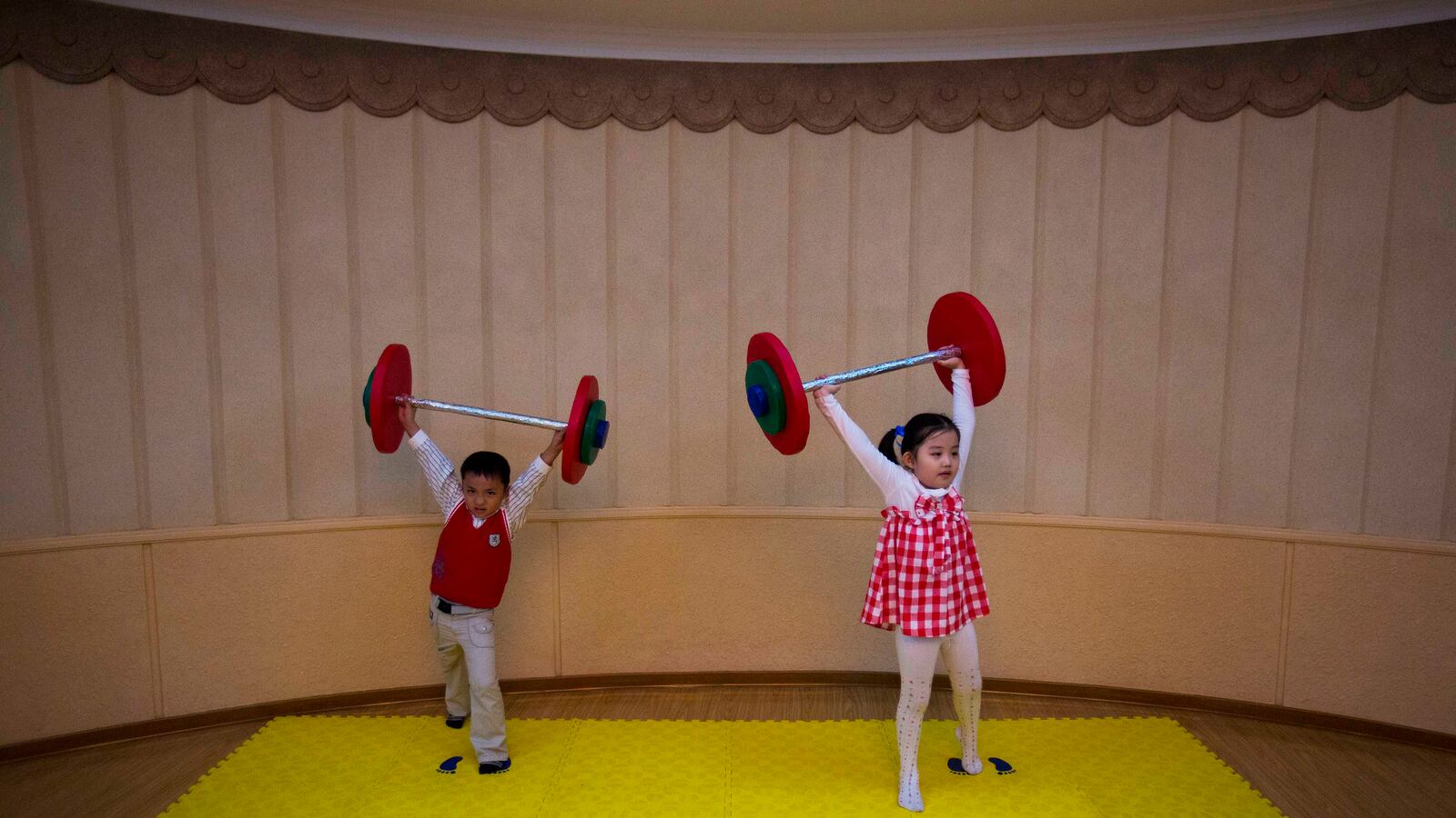 galleries/2013/09/17/a-peek-inside-north-korea-photos/130916-north-korea-28_v9rihh