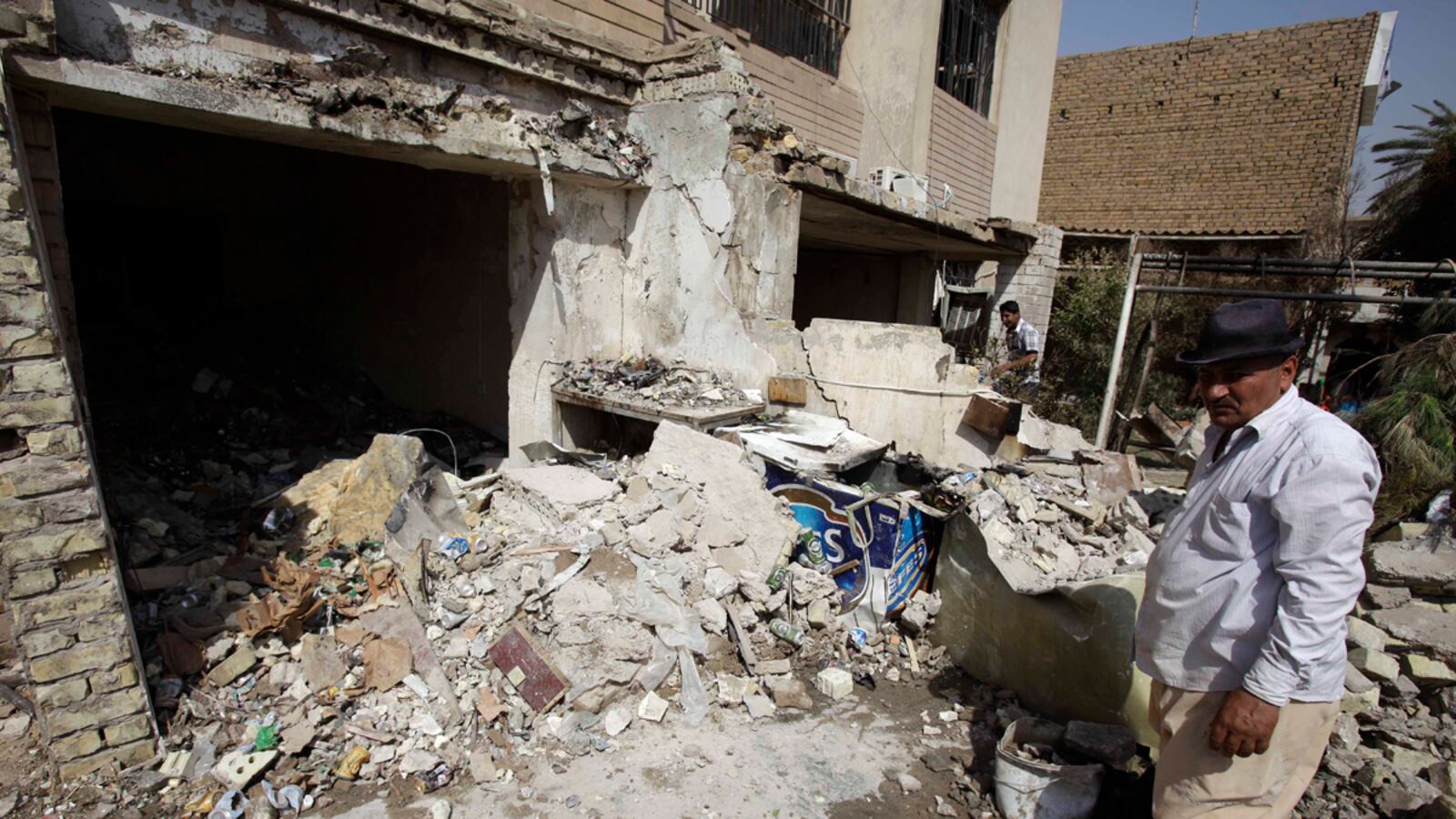 cheats/2011/06/23/bombs-kill-40-in-baghdad/baghdad-bombs-cheat-110623_i2ehih