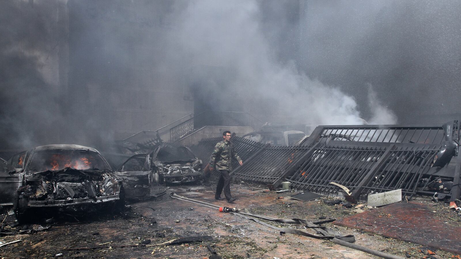 articles/2013/09/10/obama-s-weasel-words-on-syria/130909-red-lines-tease_u8hlrr