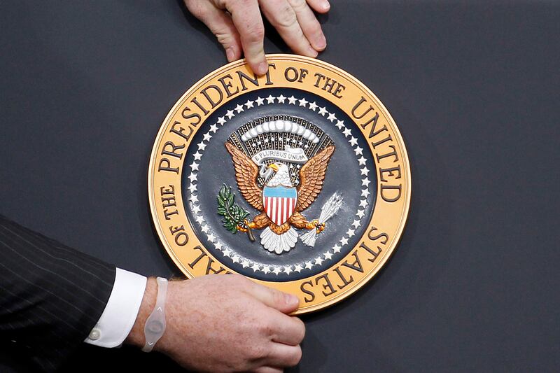 articles/2012/06/19/is-the-white-house-too-politicized-a-new-book-analyzes-the-data/political-presidency-singal_xkj4cy