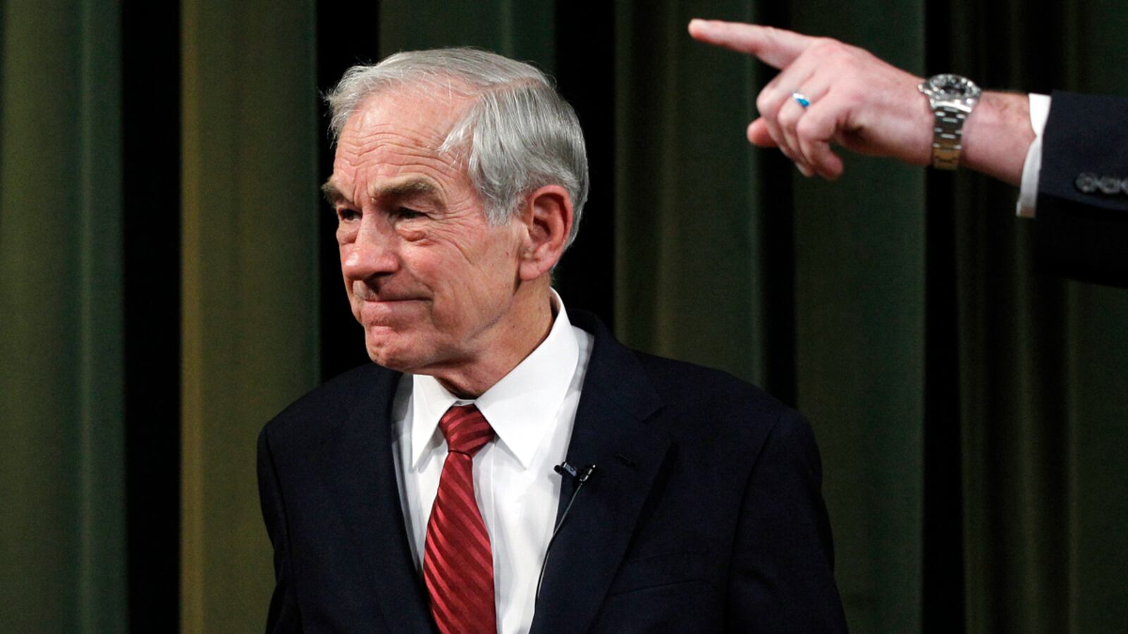 cheats/2011/12/21/ron-paul-storms-out-of-cnn-interview/ron-paul-win-galen-tease_x6q7ot