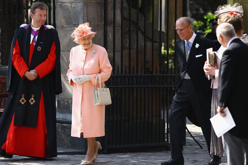 galleries/2011/07/30/zara-phillips-mike-tindall-wed-photos/queen-phillips-wedding_hqsoyg