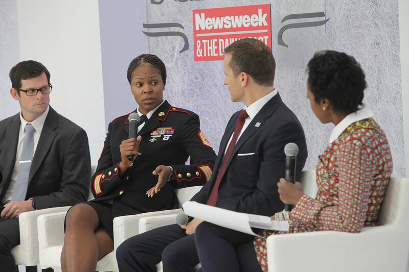 galleries/2012/11/15/william-mcraven-bono-more-from-the-hero-summit-photos/hero-summit-new2_dnzbz3