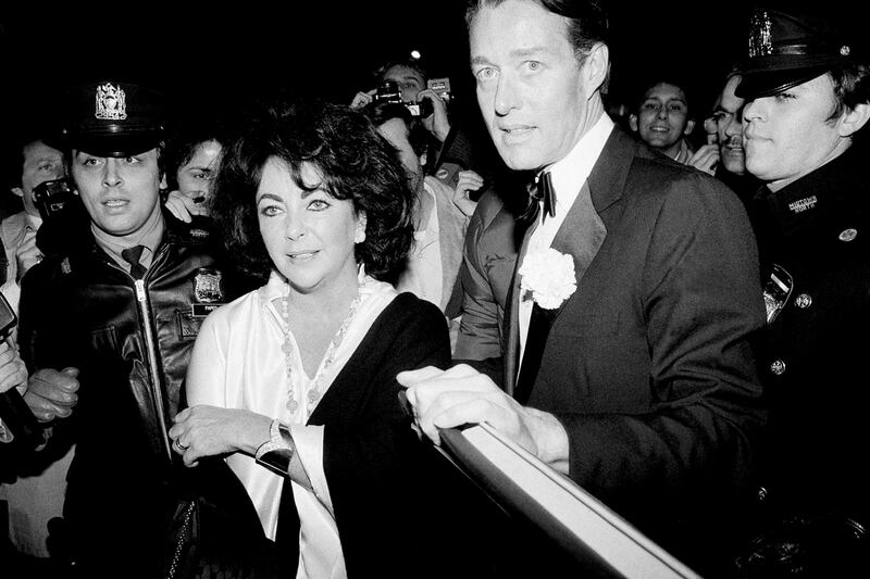 galleries/2012/07/19/10-famous-maids-of-honor-kirsten-dunst-britney-spears-and-more-photos/celebrity-maid-of-honor-elizabeth-taylor_qfx6bh