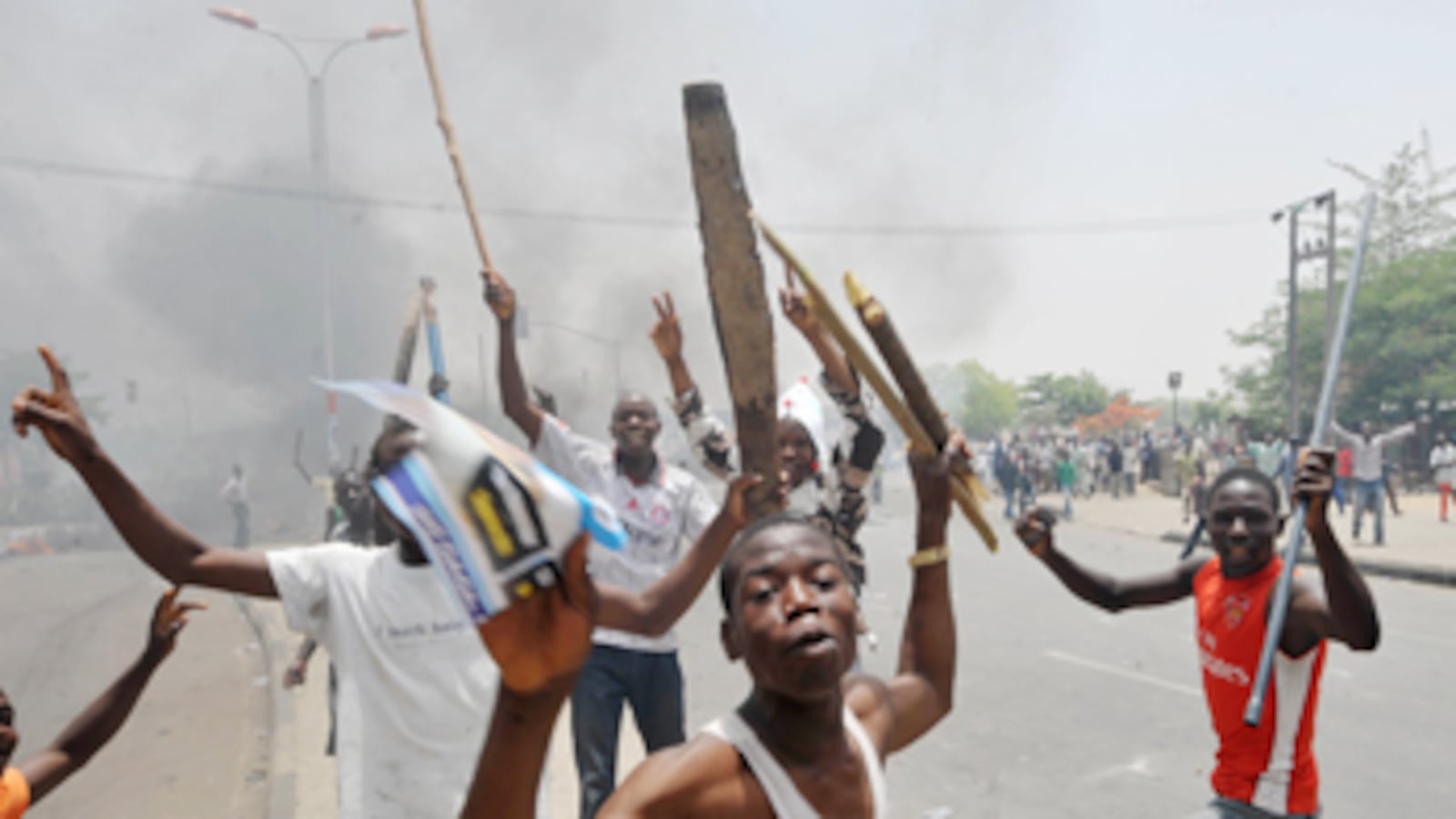 cheats/2011/04/18/nigeria-riots-over-election-results/nigeria-riots_lqnaoo