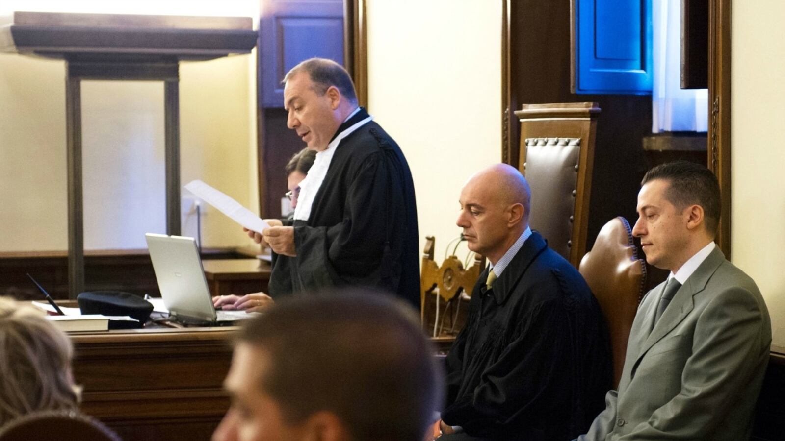 cheats/2012/10/02/pope-s-butler-i-m-innocent/pope-butler-trial-cheat_wkaoye