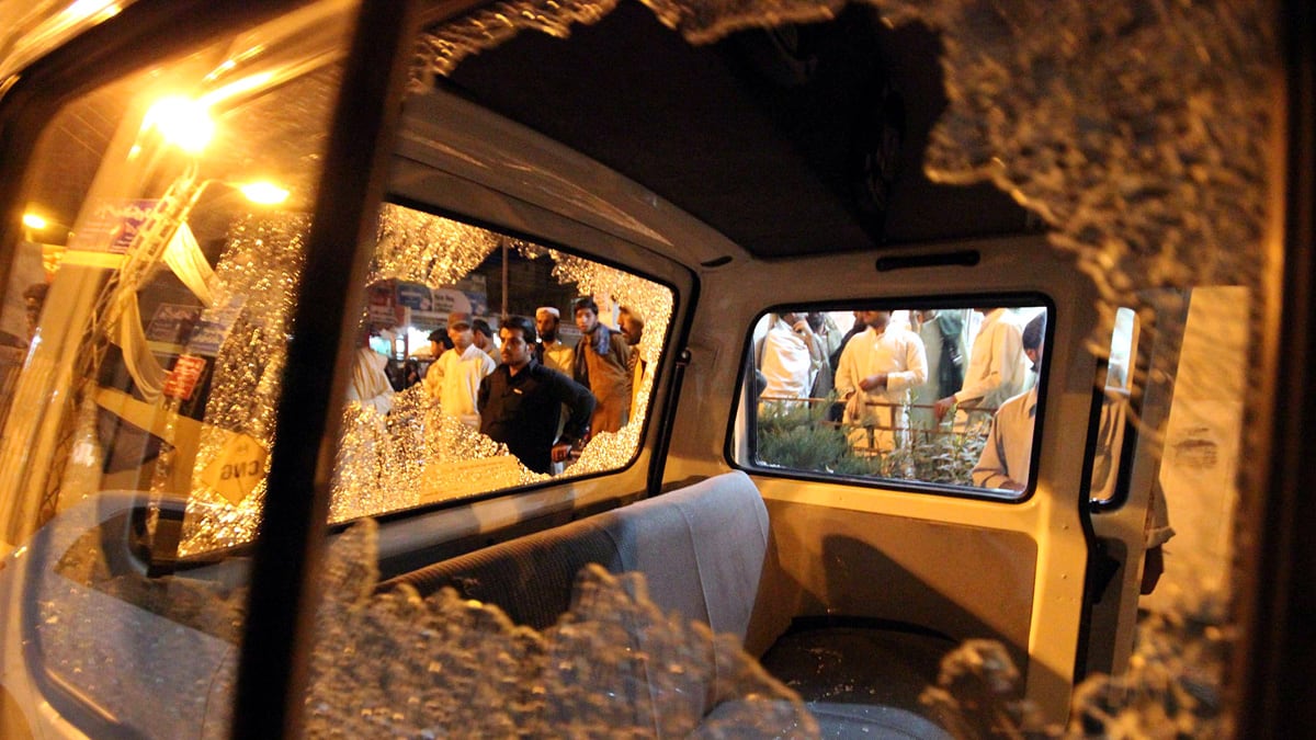 articles/2012/10/21/obama-and-romney-must-address-the-pakistan-problem/pakistan-blast-reidel_dr4lv6