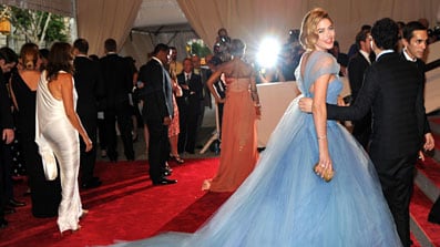 articles/2010/05/04/superstars-deliver-fashions-biggest-night/met-costume-gala_98220_seseji