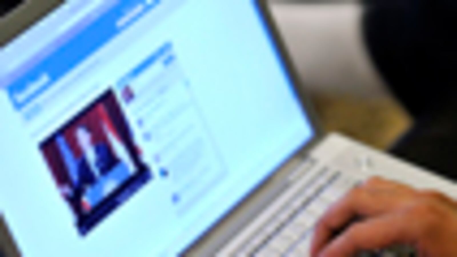 cheats/2010/12/30/facebook-tops-google-as-most-visited-site/rushkoff-facebook_31449_qendfr