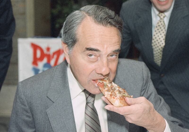 galleries/2011/04/05/quiz-nfl-strike-or-government-shutdown/nfl-or-government---pizza_wh9xdn