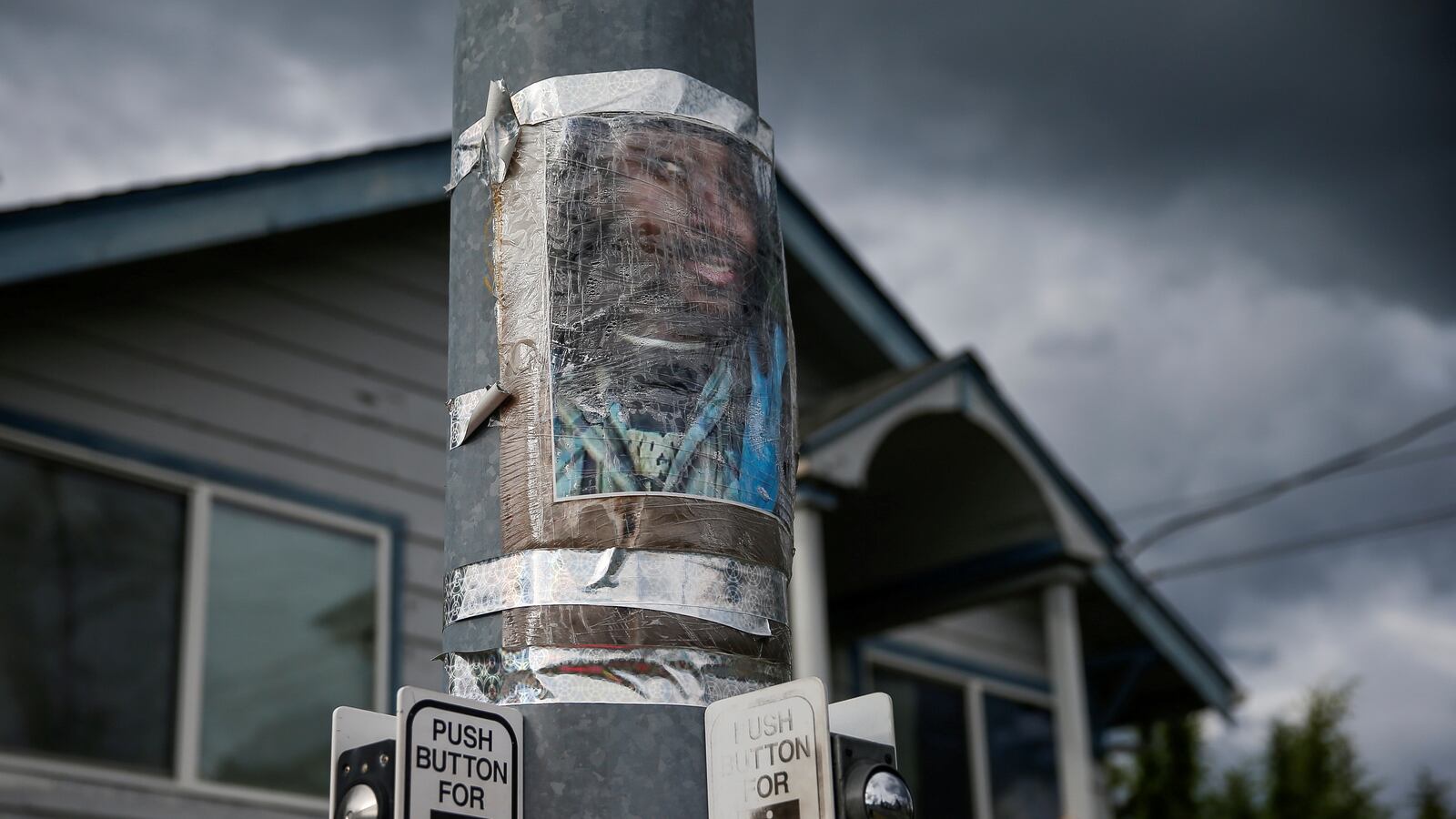 2020-06-06T000000Z_338343709_RC2F3H9E95GQ_RTRMADP_3_MINNEAPOLIS-POLICE-PROTESTS-SEATTLE_kdkagn