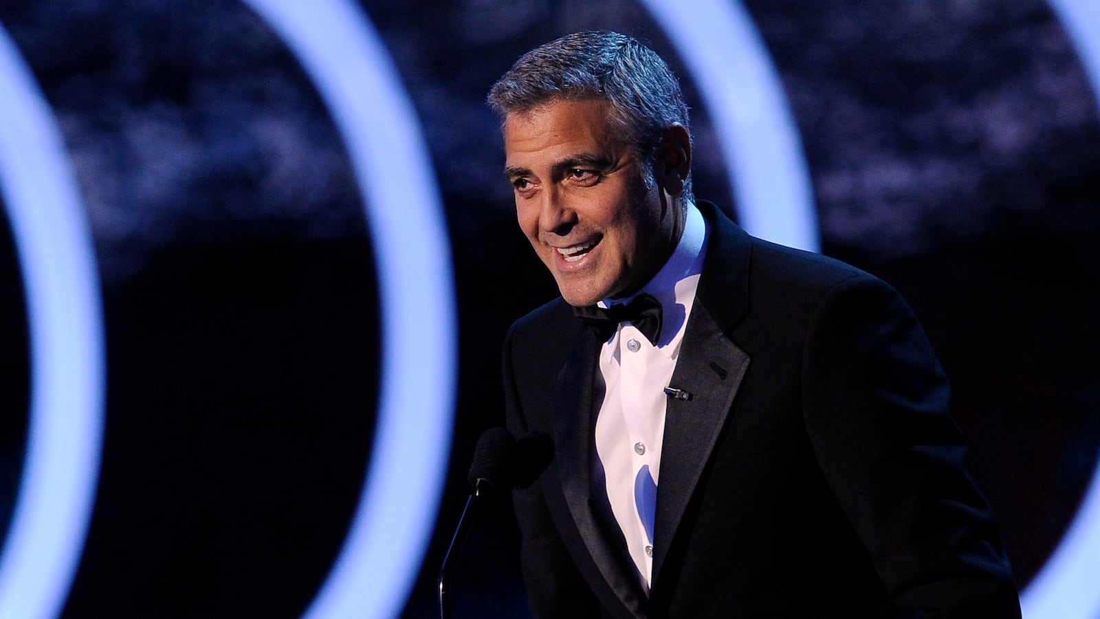 cheats/2012/05/11/clooney-raises-15m-for-obama/clooney-obama-fundraiser-la-cheat_vvn16l