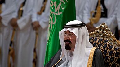 articles/2011/03/08/how-saudi-arabias-king-abdullah-could-hold-off-arab-uprising/riedel-saudis_164866_qvuxmo