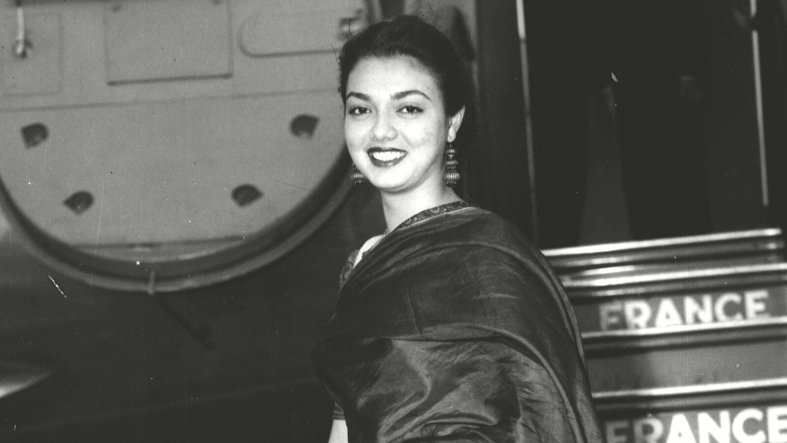 Maureen Hingert at London Heathrow Airport.