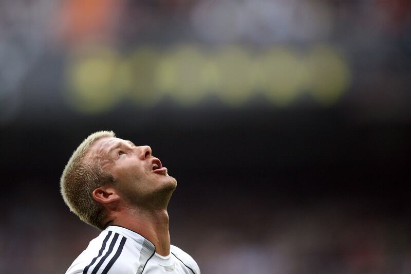 galleries/2013/05/16/let-us-reflect-on-david-beckham-s-hotness/130513-beckham-look-up_sbkrpw