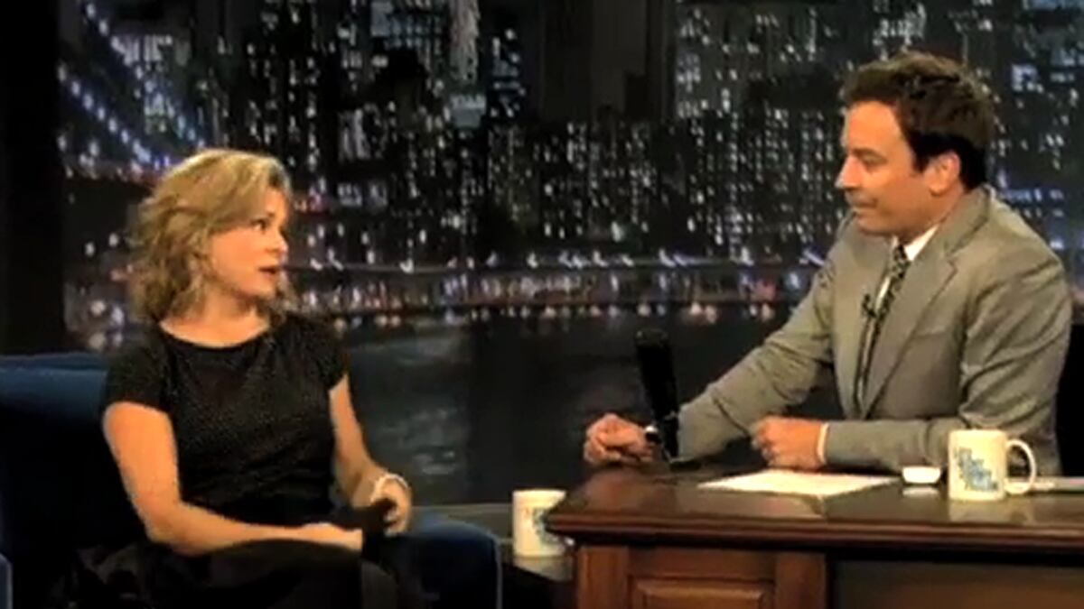 videos/2011/08/31/amy-sedaris-laughs-her-pants-off/110831-nbc-late-night-amy-sedaris-1200_dycseg