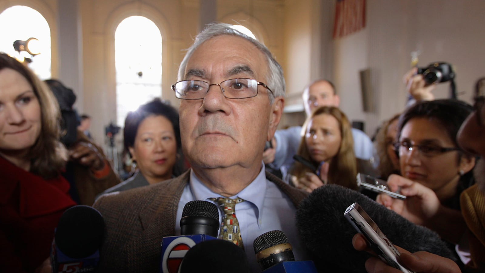 articles/2011/11/29/barney-frank-throws-in-the-towel-won-t-seek-reelection-in-2012/barney-frank-retiring-cottle_vybsmx