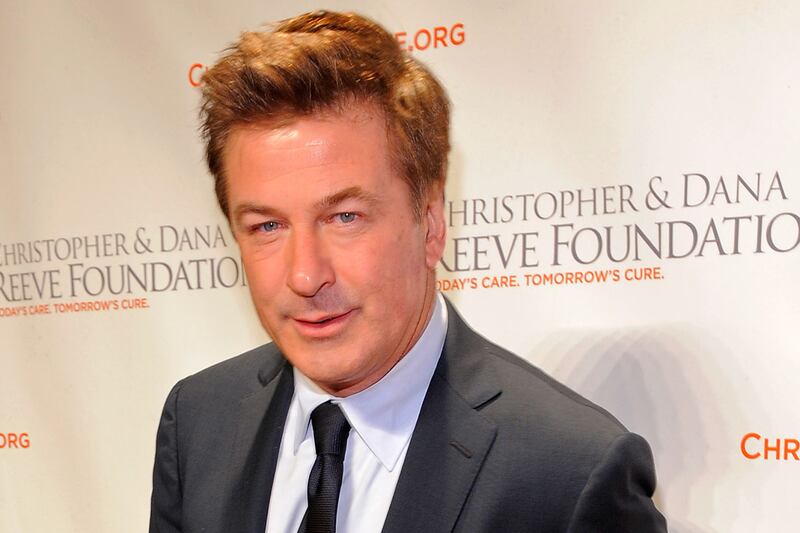 galleries/2010/12/06/worst-celebrity-passengers/alec-baldwin-kicked-off-flight-abusive-attendant-cs_qbcizy