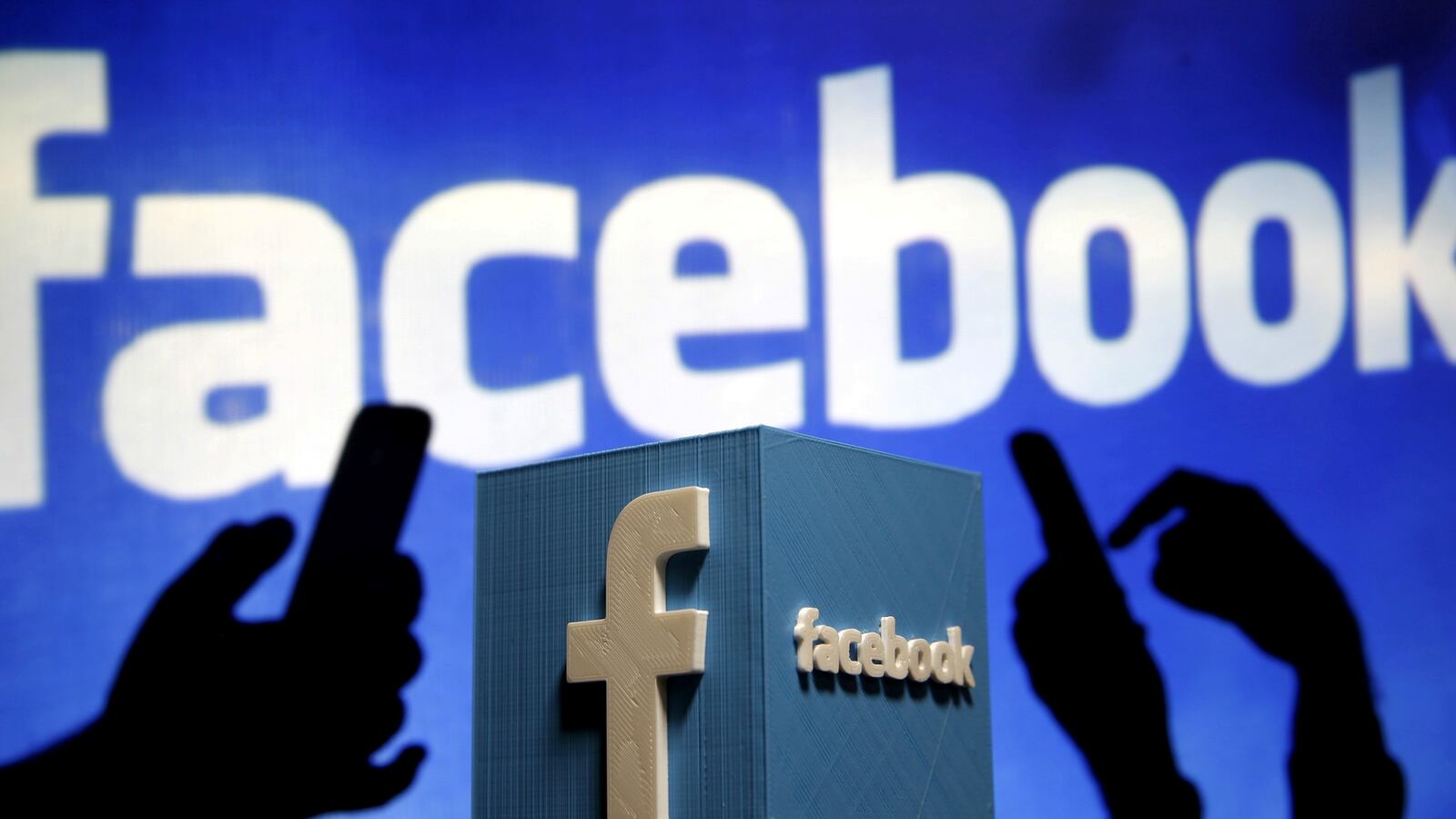 171001-facebook-congress-russian-ads-cheat_fydekk