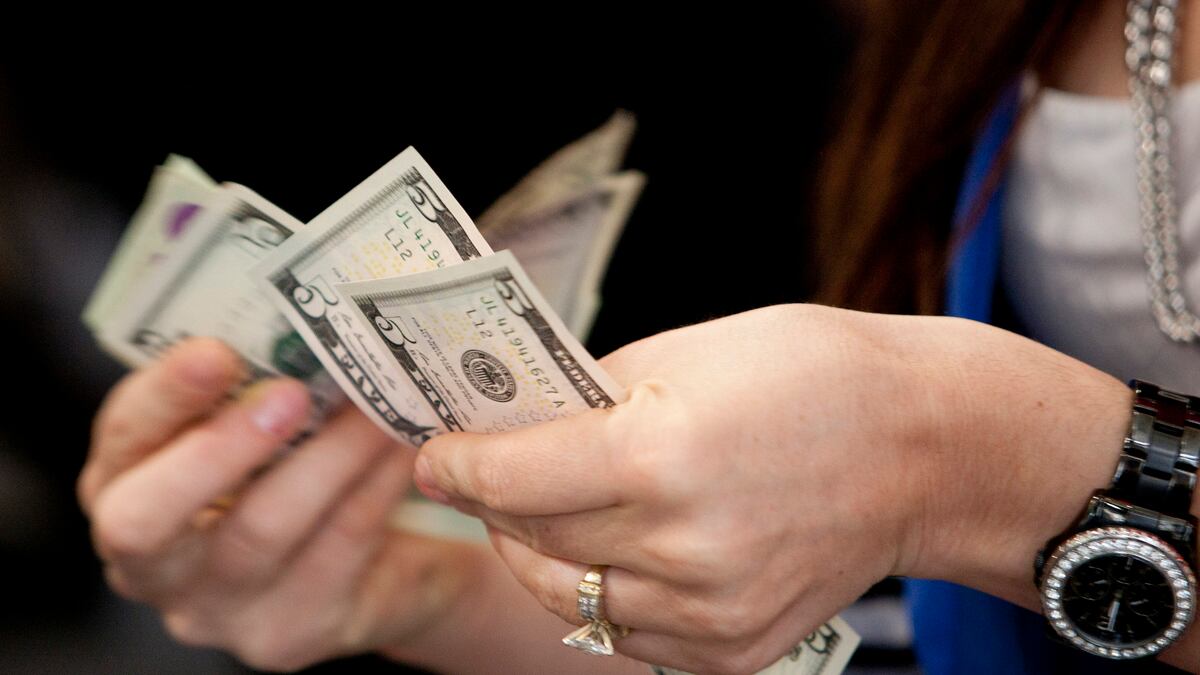 articles/2012/12/06/fed-data-are-we-richer-than-we-thought/economy-will-do-well-romney-obama-wins-cheat_a4b7uo