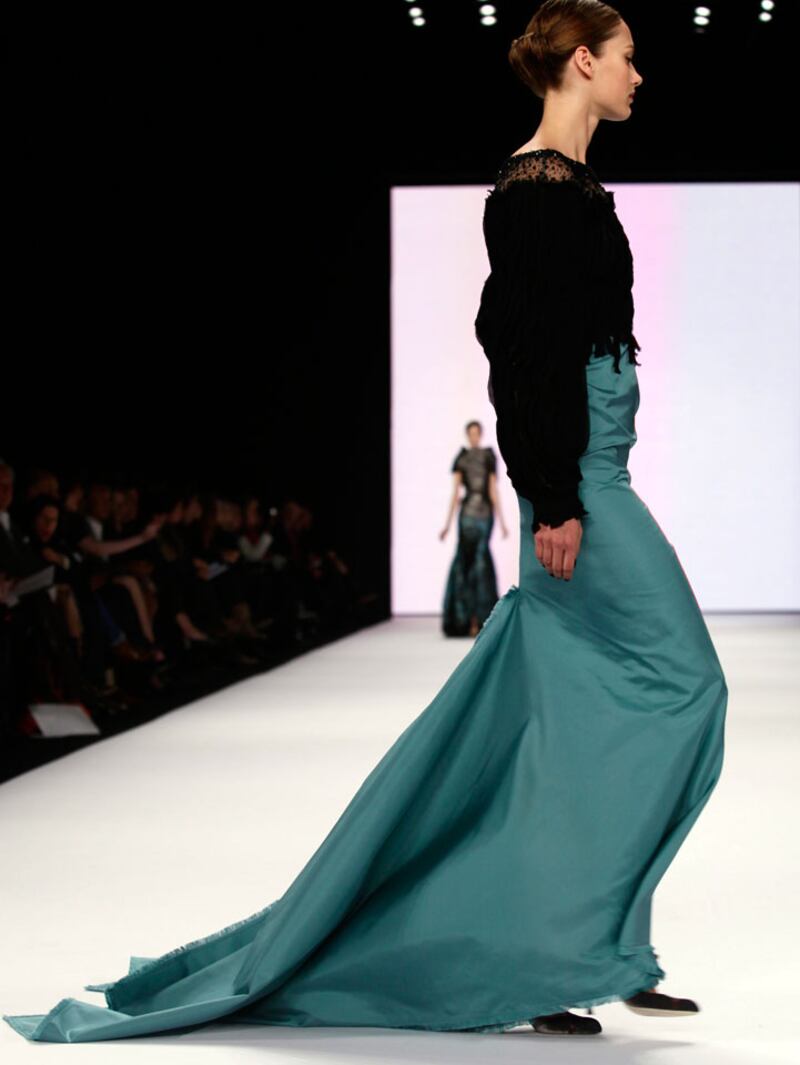 galleries/2011/02/14/fashion-week-wrap-part-2/fashion-week-wrap-2---herrera-1_iaaub6