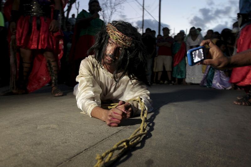 galleries/2015/04/03/holy-week-around-the-world-photos/150403-holy-07_r0c272