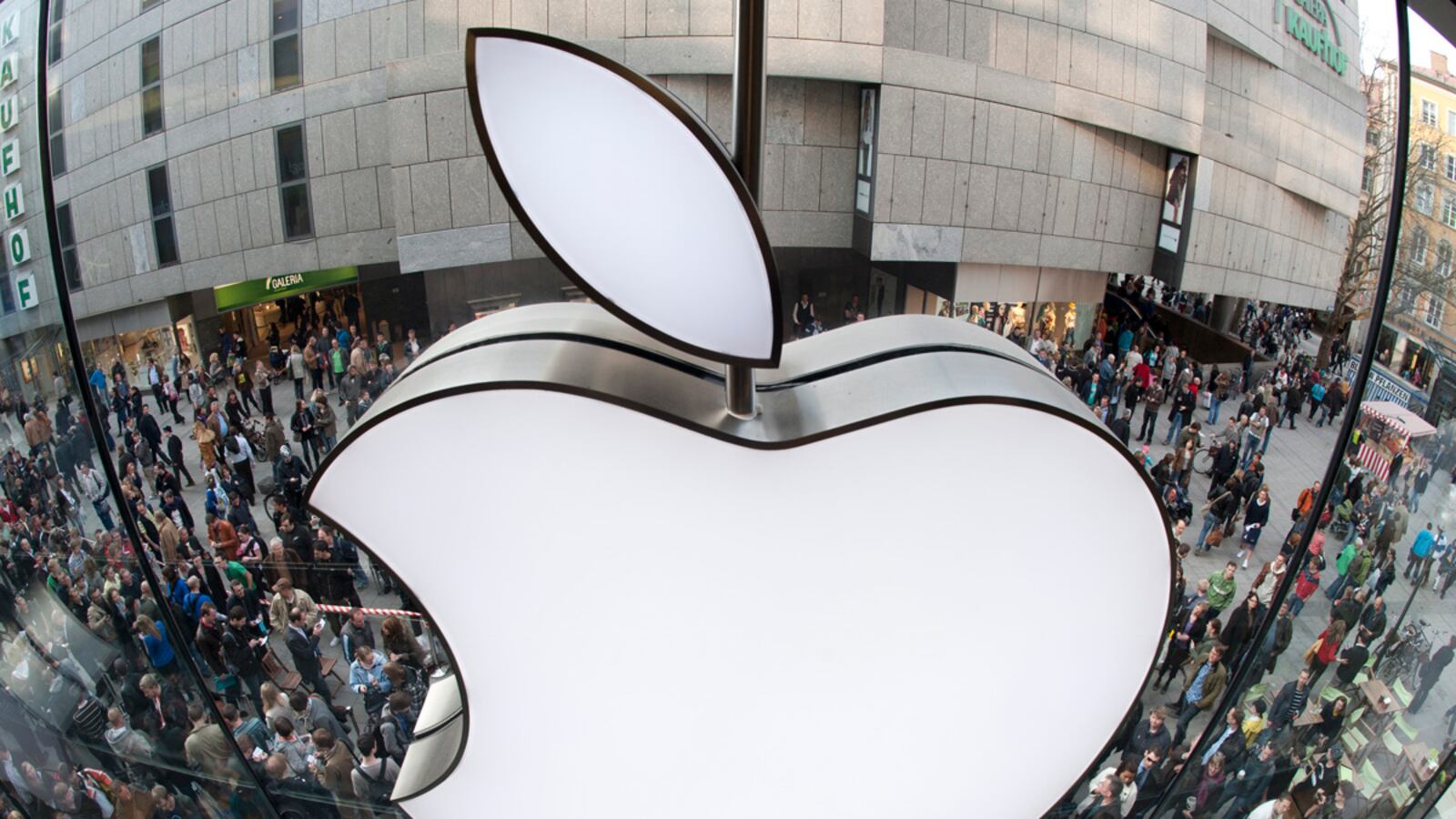 cheats/2012/09/18/apple-shares-hit-700/apple-store-iphone-down-cheat_cqaqgj