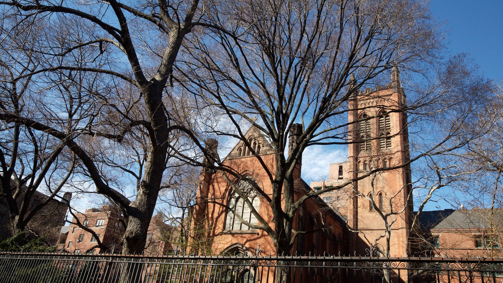 articles/2014/10/10/inside-new-york-s-scandal-hit-seminary-and-other-open-house-treats/141009-Crocker-seminary-tease_gcn3rg