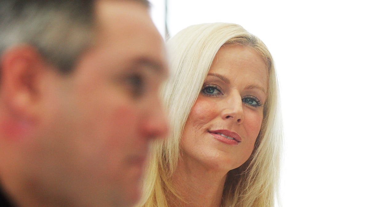 articles/2011/09/19/michaele-salahi-neal-schon-tareq-salahi-i-won-schon-says/michaele-salahi-dimond_garags