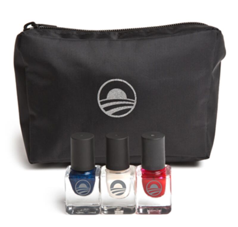 galleries/2012/10/09/katy-perry-s-obamanicure-more-political-nail-art/political-nails-3_tvmroe