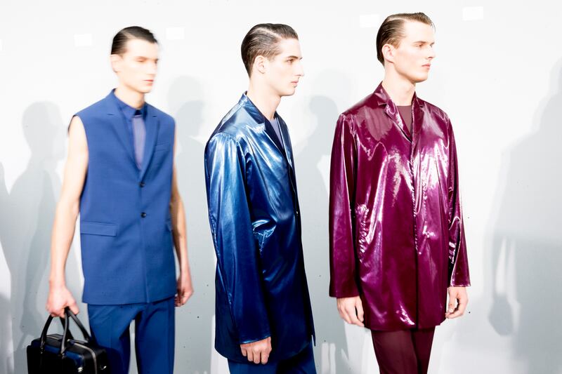 galleries/2013/07/01/backstage-at-men-s-fashion-week-in-paris-and-milan-spring-summer-2014-photos/130630-backstage-fashion-dior-homme3_ns6brp