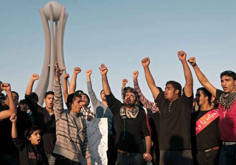 galleries/2011/02/18/bahrain-riots/bahrain-riots-7_qjkayh