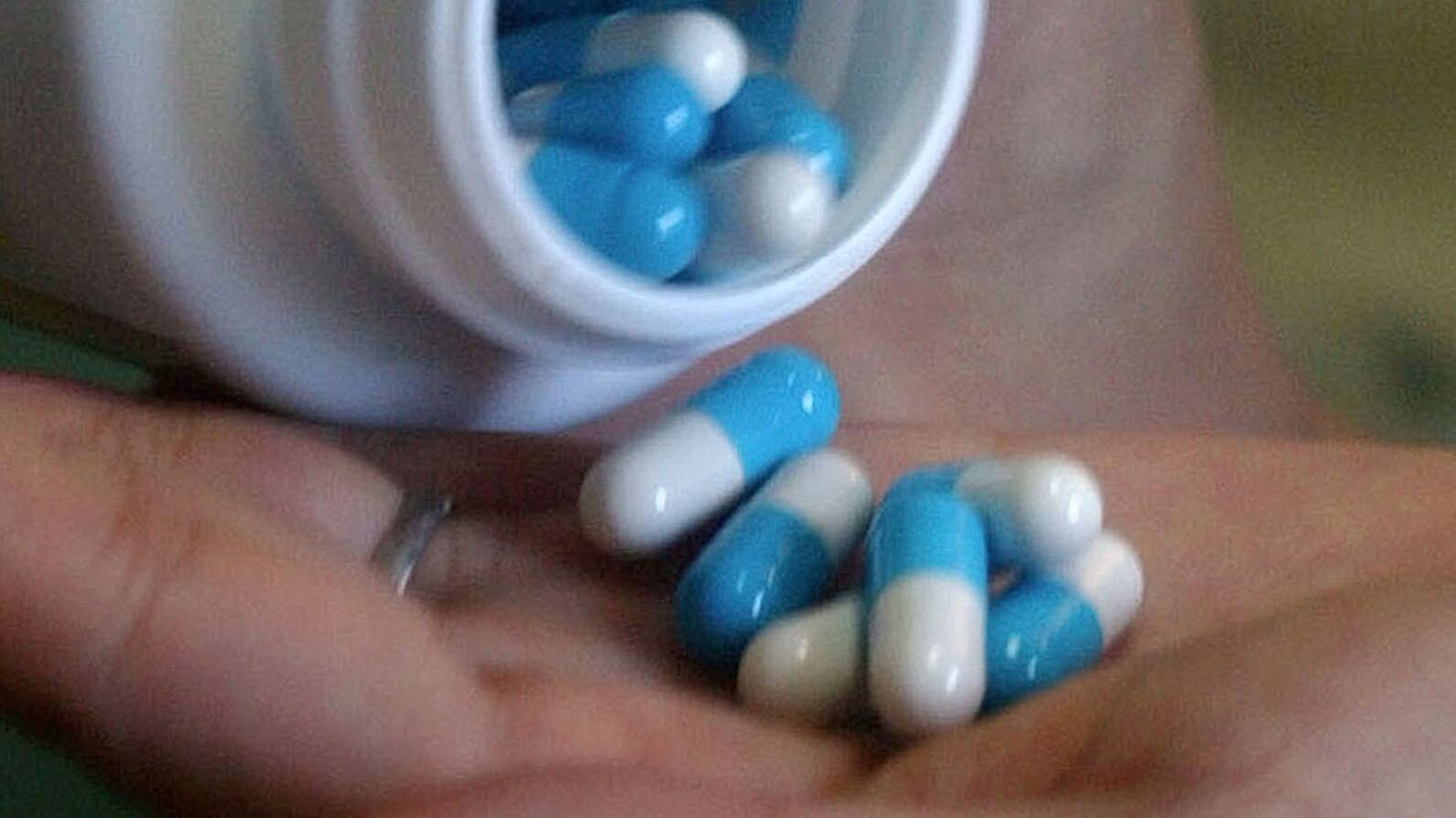 2002-07-26T000000Z_246257309_RP3DRIBBIQAB_RTRMADP_3_HEALTH-JAPAN-DIET_btac8c