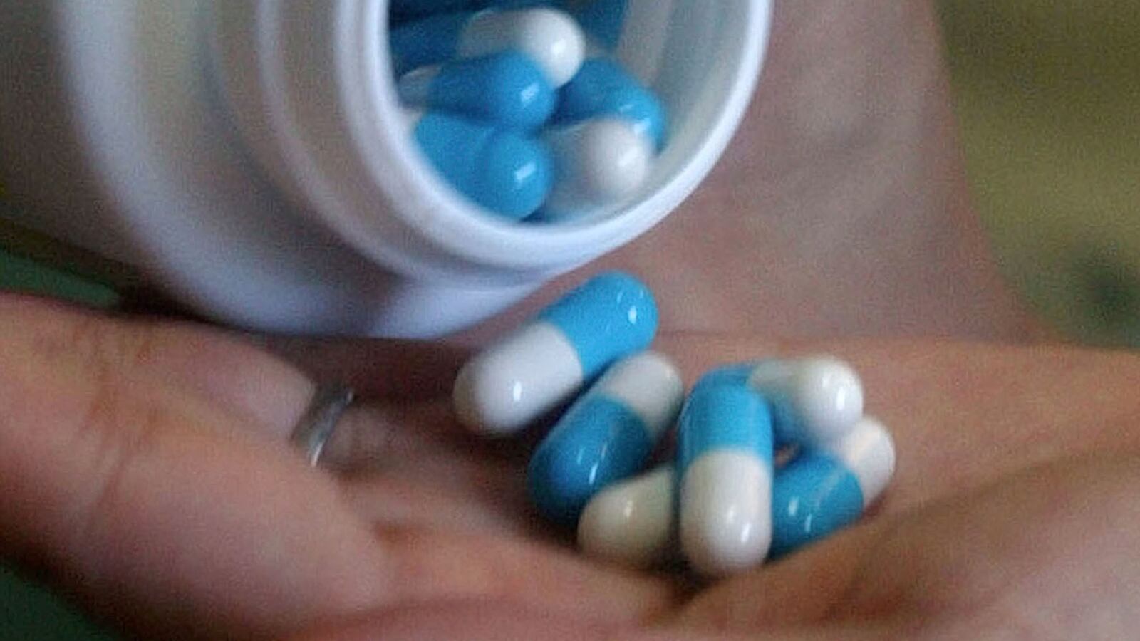 2002-07-26T000000Z_246257309_RP3DRIBBIQAB_RTRMADP_3_HEALTH-JAPAN-DIET_btac8c