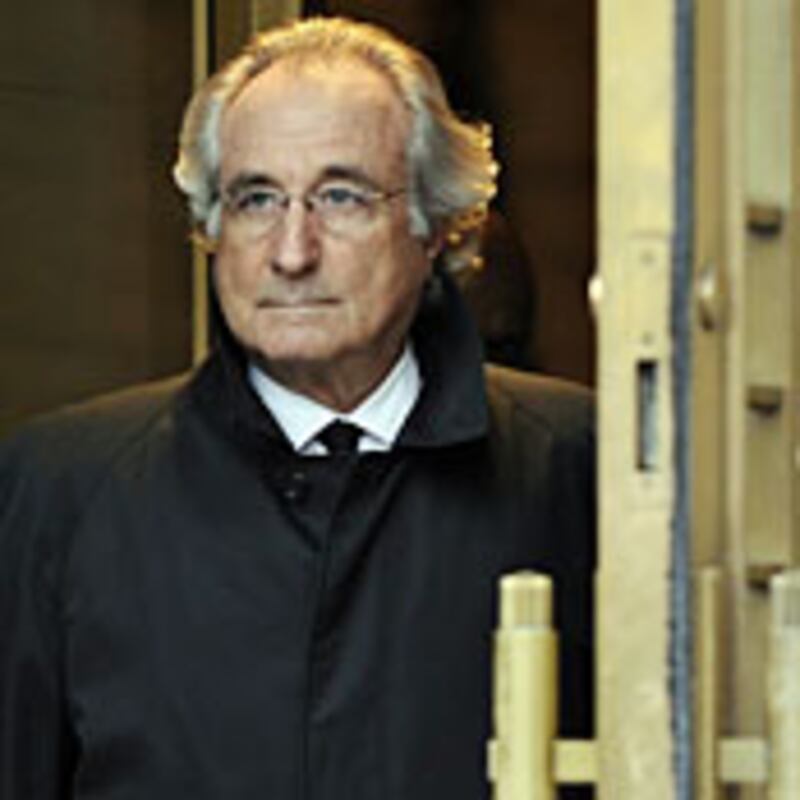 articles/2009/01/28/dear-madoff-victims-give-us-your-money/sarlin-madoff_12118_pxpvrp