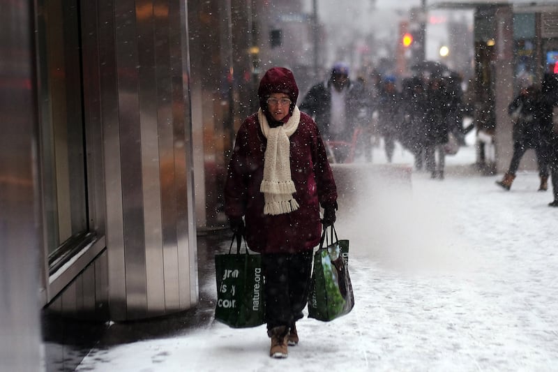 galleries/2015/01/26/blizzard-bears-down-on-northeast-photos/150126-winter-storm3_hfku5v