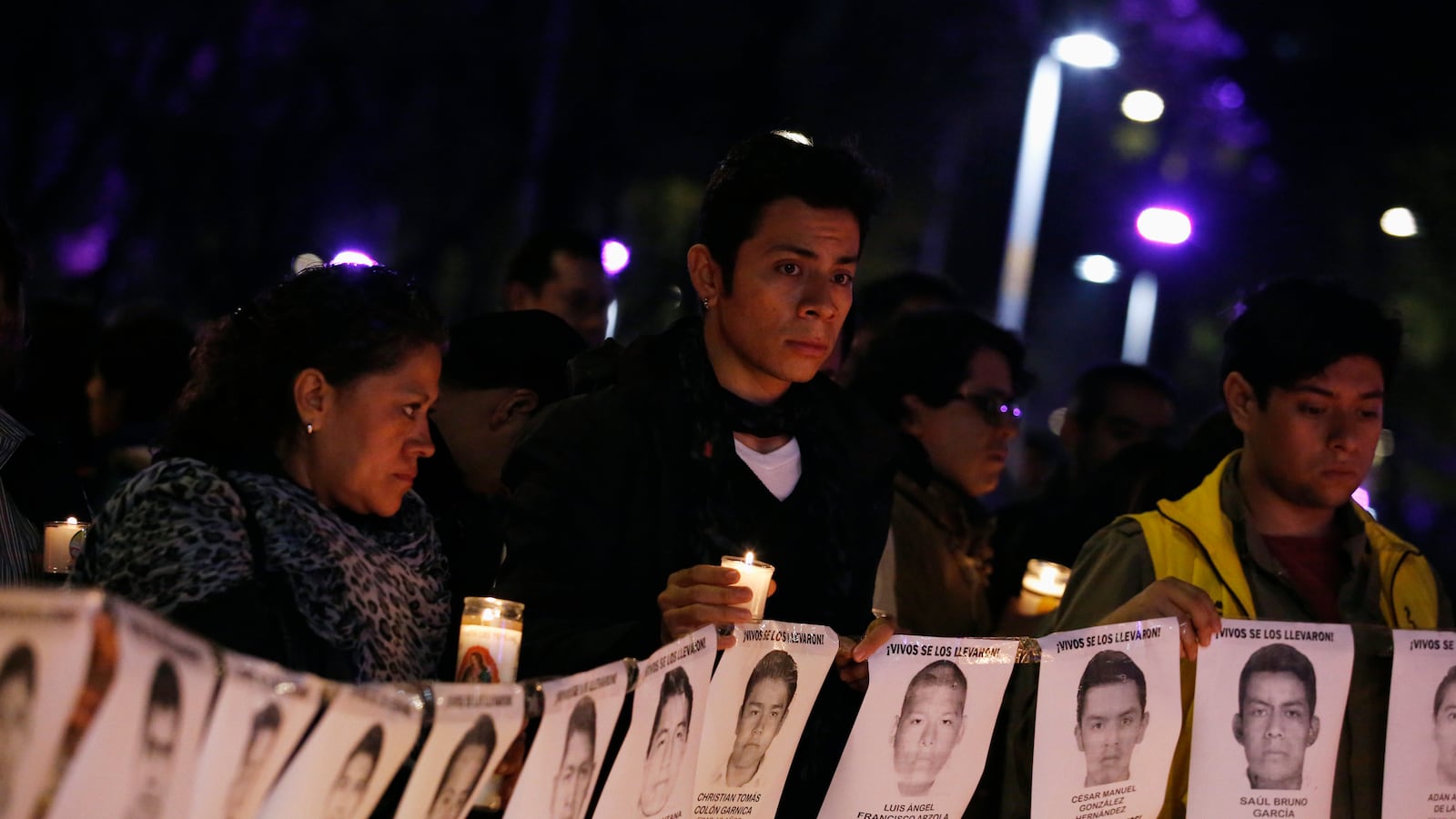 cheats/2014/10/10/suspects-reveal-more-mass-mexican-graves/141010-mexico-graves-cheat_b4x8qa