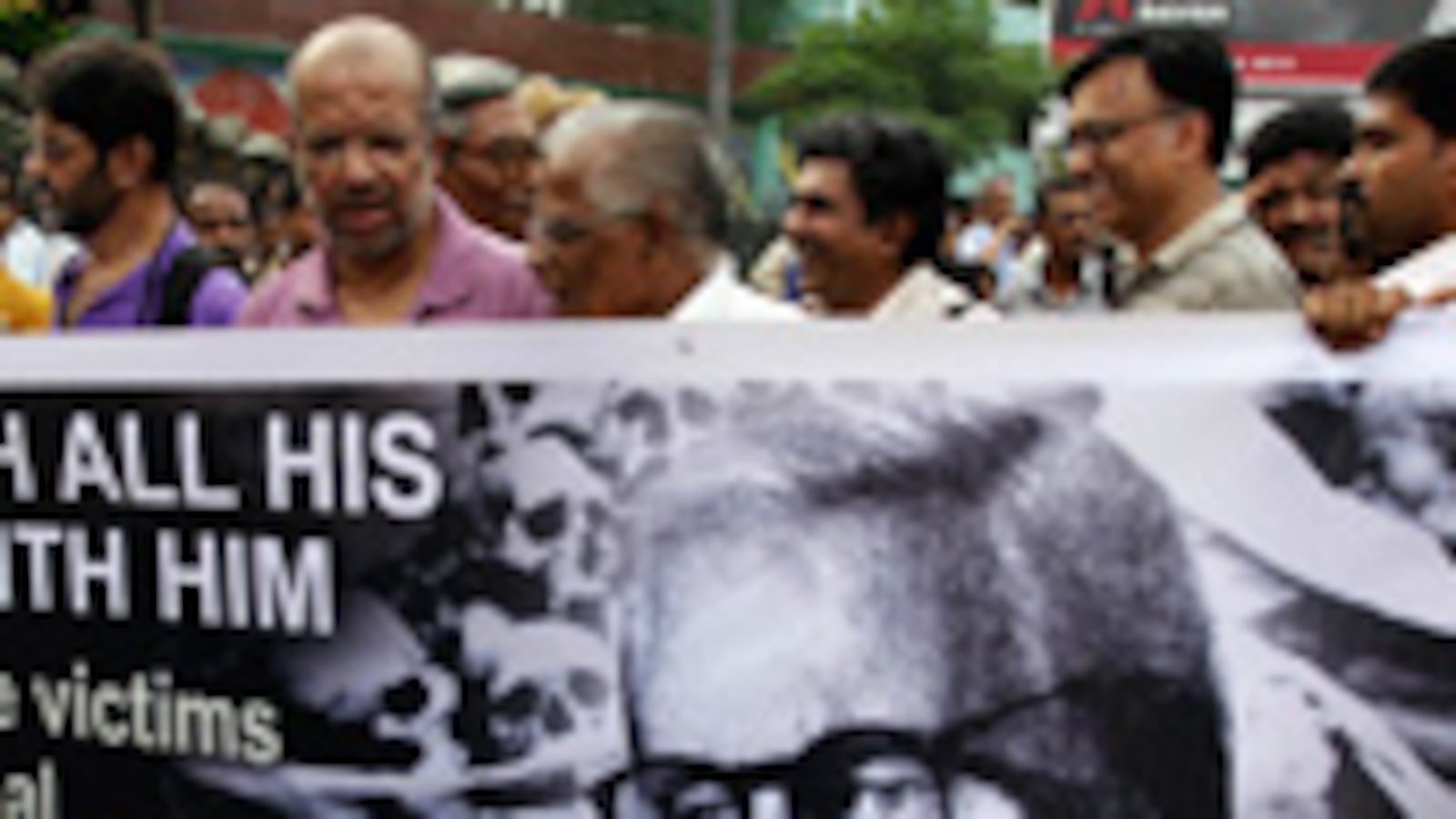 articles/2010/07/18/union-carbides-warren-anderson-life-in-exile/dodds-frank-anderson_114435_qpu9ub