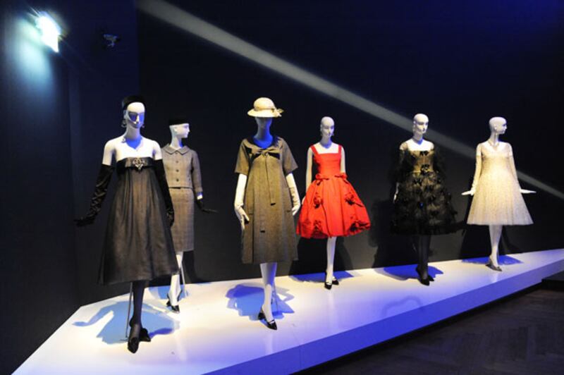 galleries/2010/03/24/yves-saint-laurent/murphy-ysl---21_mh6xms