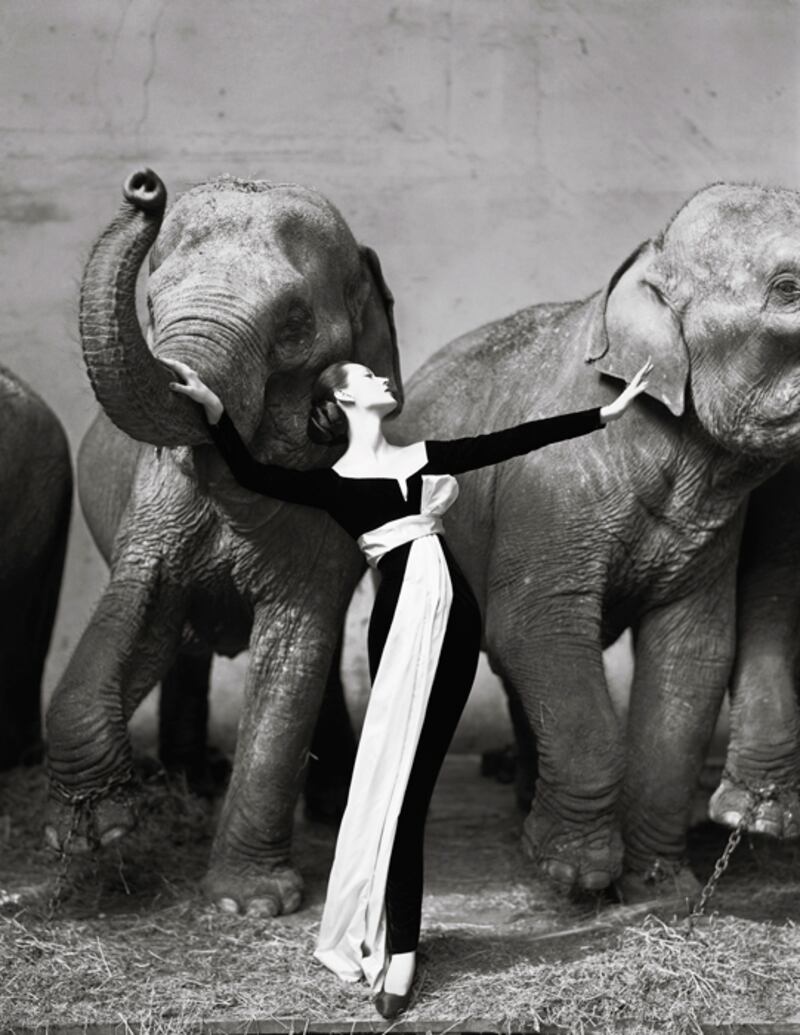 galleries/2010/10/04/avedon-auction/richard-avedon---3_ibjarb