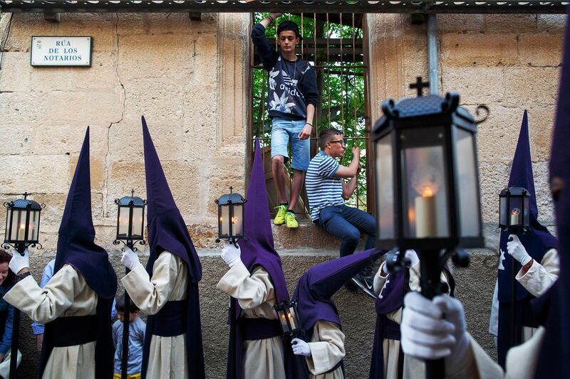 galleries/2017/04/12/christians-celebrate-holy-week-around-the-world/171104-holy-week-embed-11_g6pqso