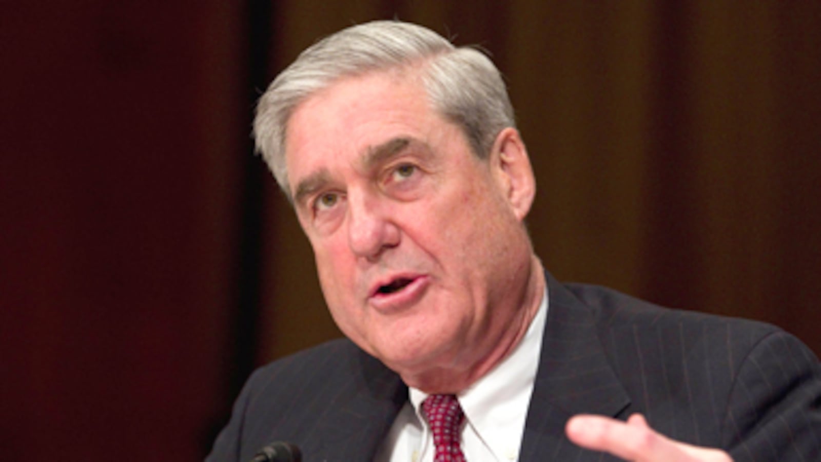 cheats/2011/05/12/obama-wants-mueller-to-stay-at-fbi/robert-mueller_oqelie