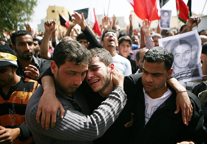 galleries/2011/02/18/bahrain-riots/bahrain-riots-update-4_jytnhs