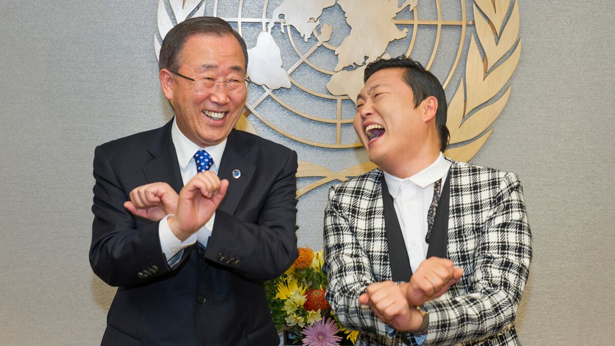 articles/2012/10/25/psy-brings-gangnam-style-to-the-united-nations-ban-ki-moon/psy-at-the-un-fallon_zjgvkc