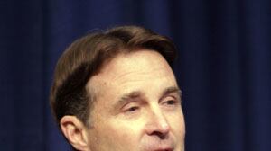 cheats/2011/03/14/former-dem-senator-to-join-fox-news/evan-bayh-end-the-filibuster_bowrpc