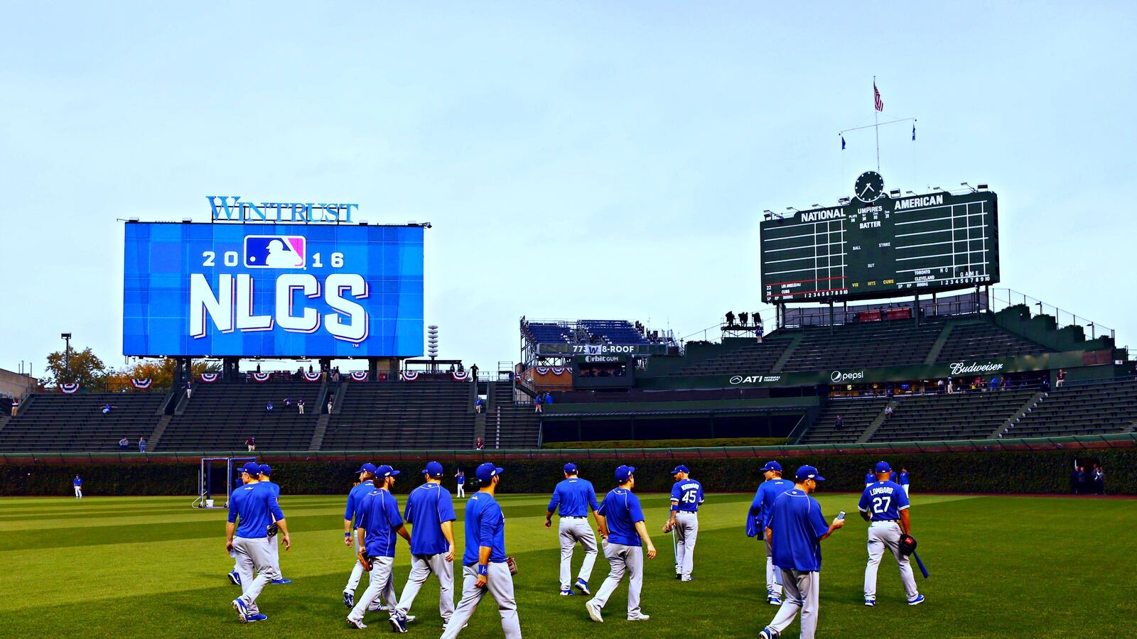 articles/2016/10/22/2016-nlcs-game-6-l-a-dodgers-vs-chicago-cubs/161017-warshaw-seo-NLCS-tease_yh6hs6
