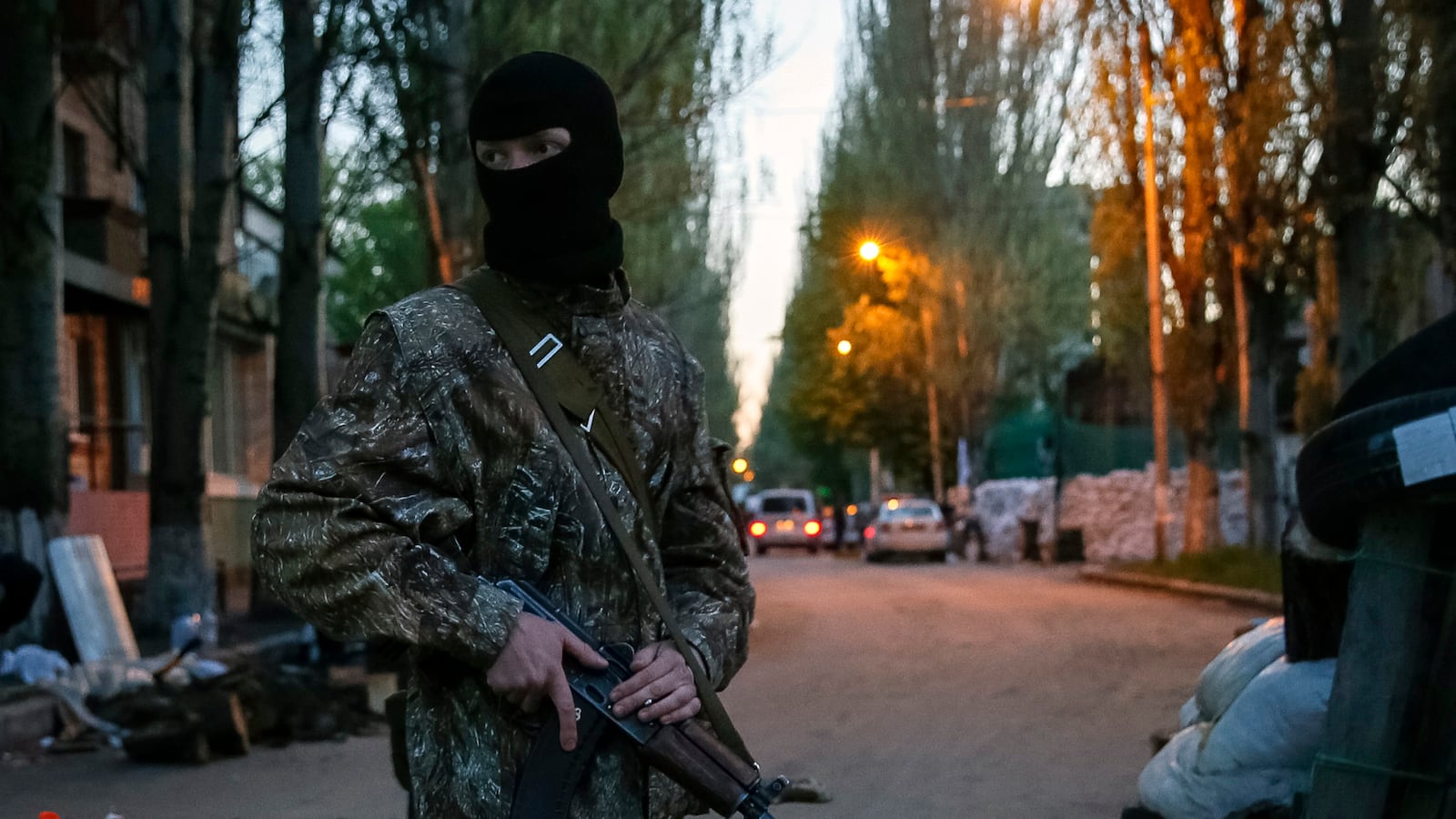 articles/2014/04/25/osce-observers-taken-prisoner-by-pro-russian-forces-in-ukraine/140425-osce-dettmer-tease_fuqroo