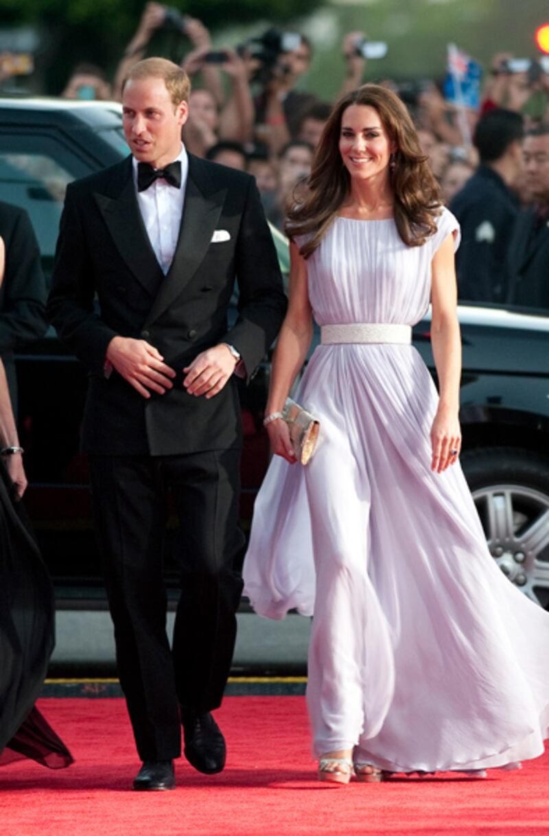 galleries/2010/12/10/kate-middleton-lookbook/bafta-will-kate_nklld2