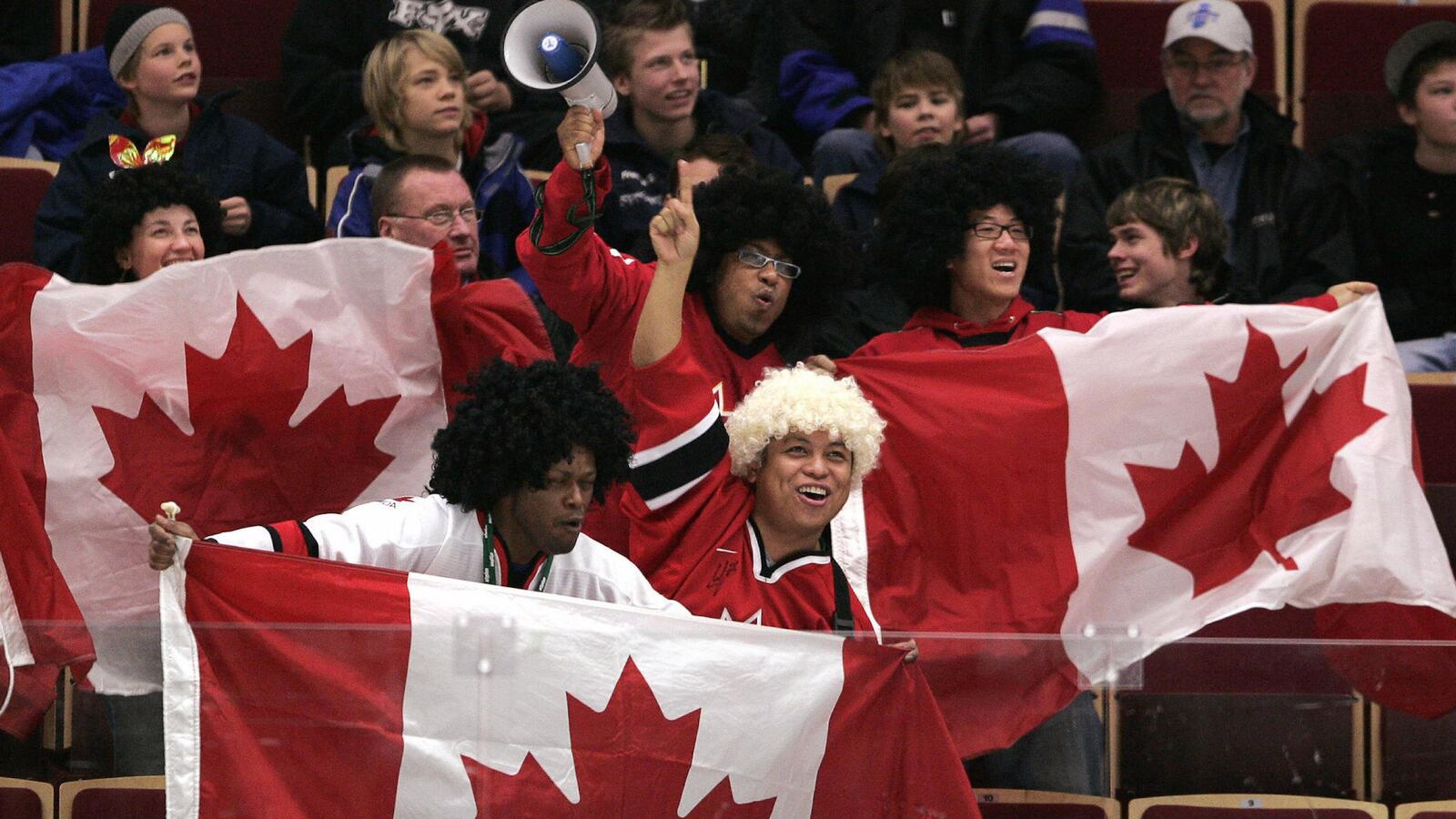 videos/2016/03/03/move-to-canada-searches-up-since-tuesday/160303-place-moving-canada-video_buwv50