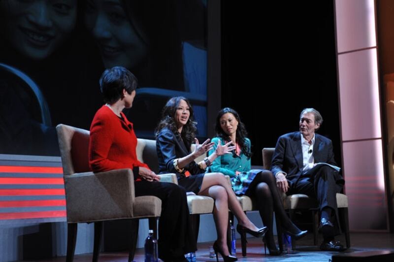 articles/2011/03/11/as-u-s-looks-to-china-chinese-women-look-west/amy-chua-wendi-deng-murdoch-melinda-liu-charlie-rose_ggd0z0